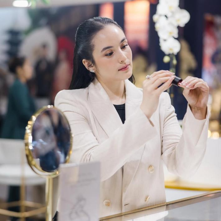 Chelsea Islan dan Komitmen pada Berlian Lab-Grown yang Berkelanjutan