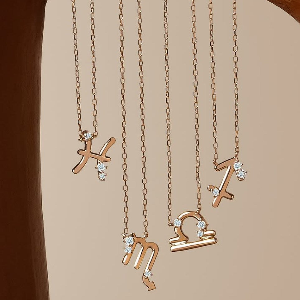Zodiac Sign Pendants: Alasan Mengapa Perhiasan Personalisasi Jadi Kado Paling Spesial