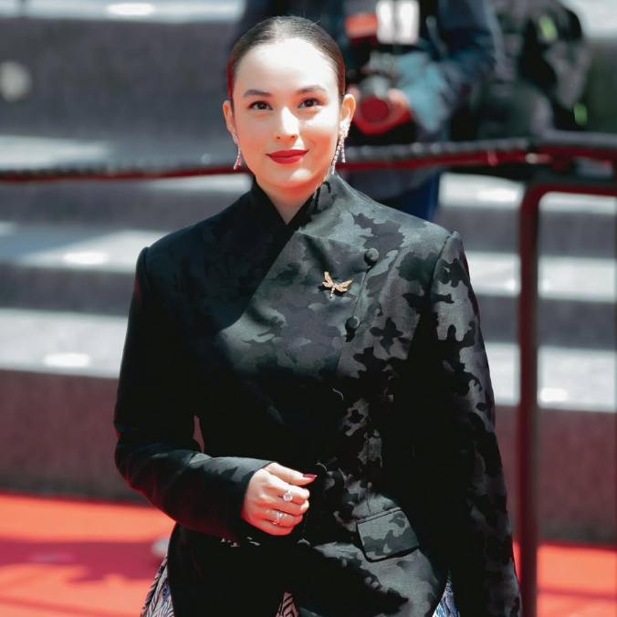 Intip Cara Chelsea Islan Memakai Modern Heirlooms dari Cannes hingga Kehidupan Personalnya