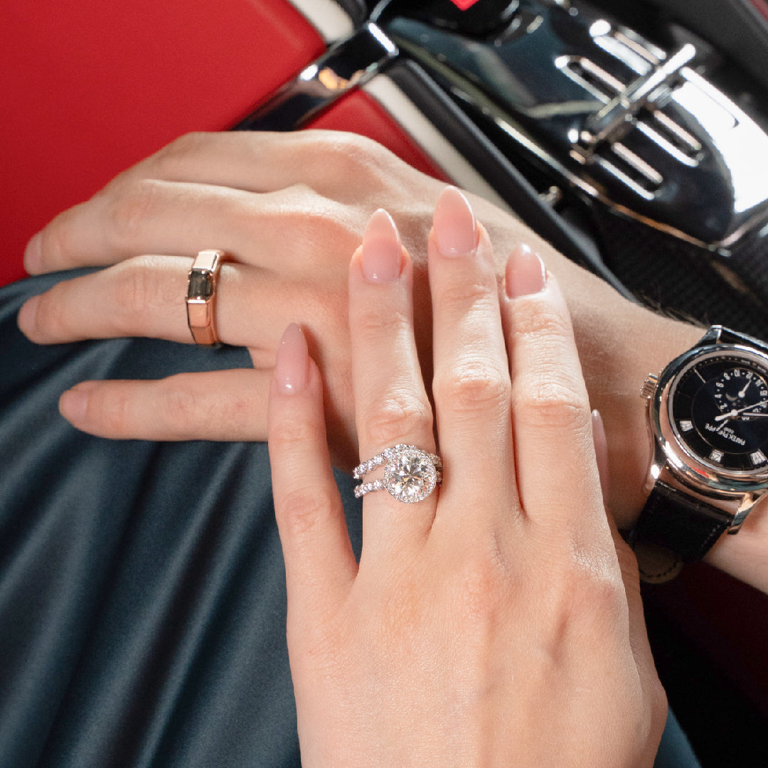 Cincin Tunangan dan Cincin Nikah letaknya di tangan