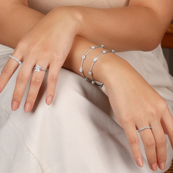 Dotted Diamond Bracelet: Gelang Berlian Lab-Grown dengan Sentuhan Elegan
