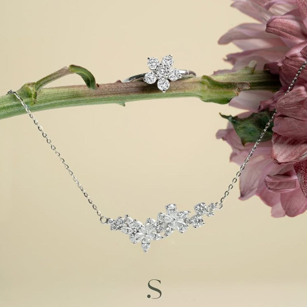 Keindahan Kalung Berlian Bertema Bunga yang Elegan dan Abadi
