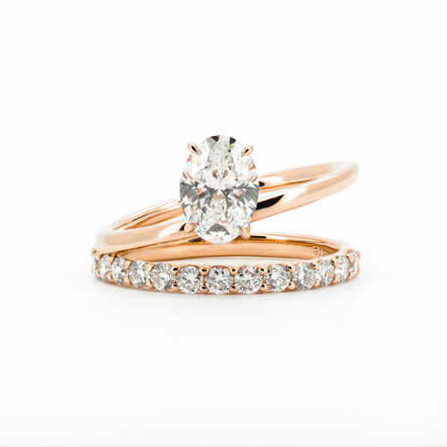 Kilau Oval Diamond Engagement Ring dengan Berlian Lab