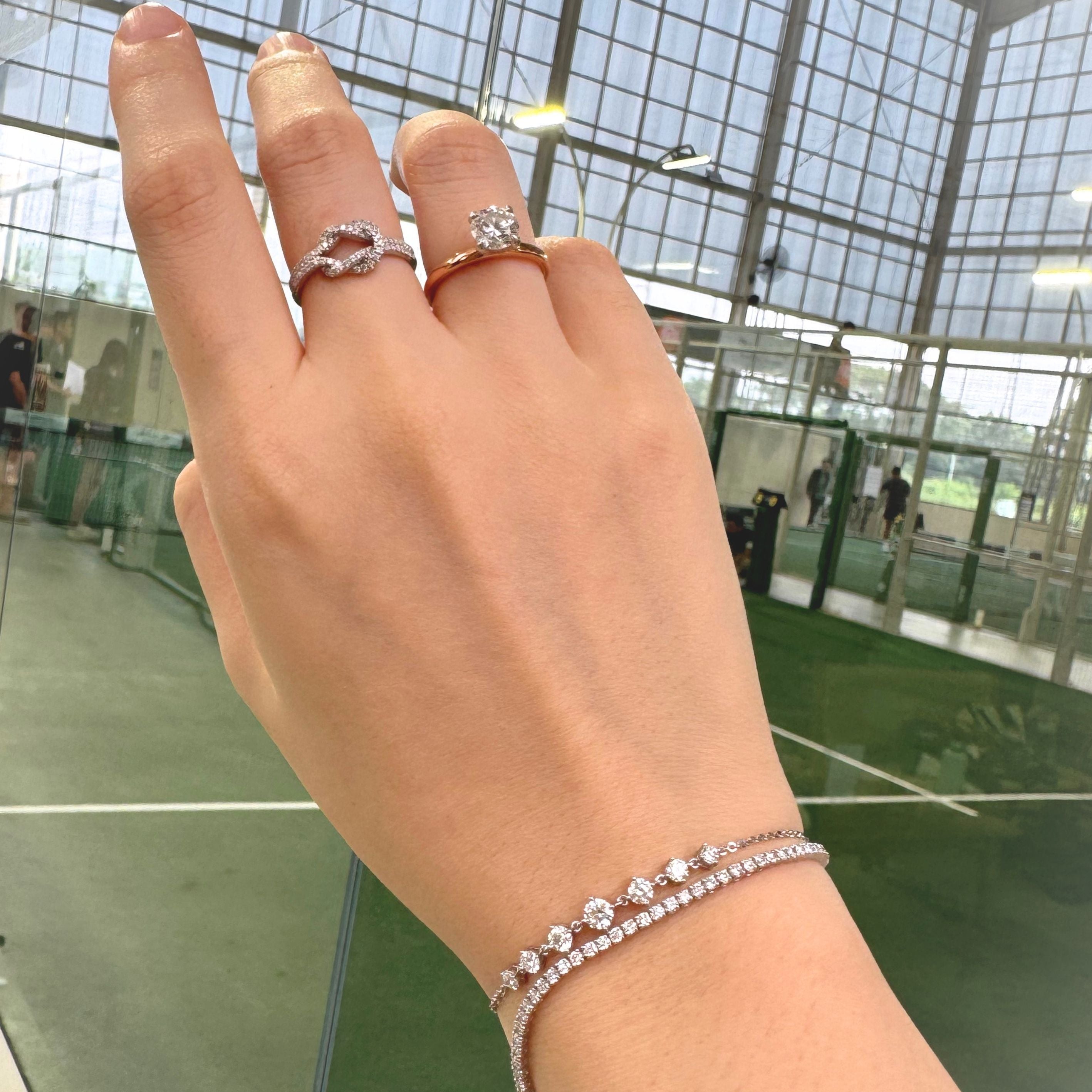 Classic Tennis Bracelet in Diamonds and White Gold