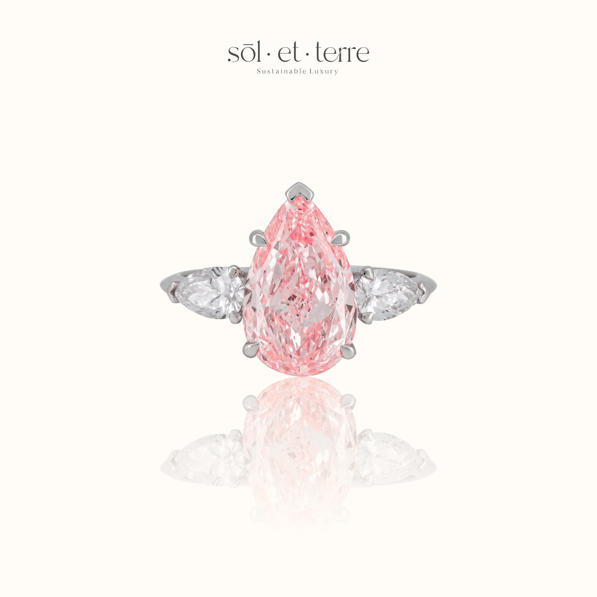 Pear Trilogy with Side Pear Diamonds | Sol et Terre