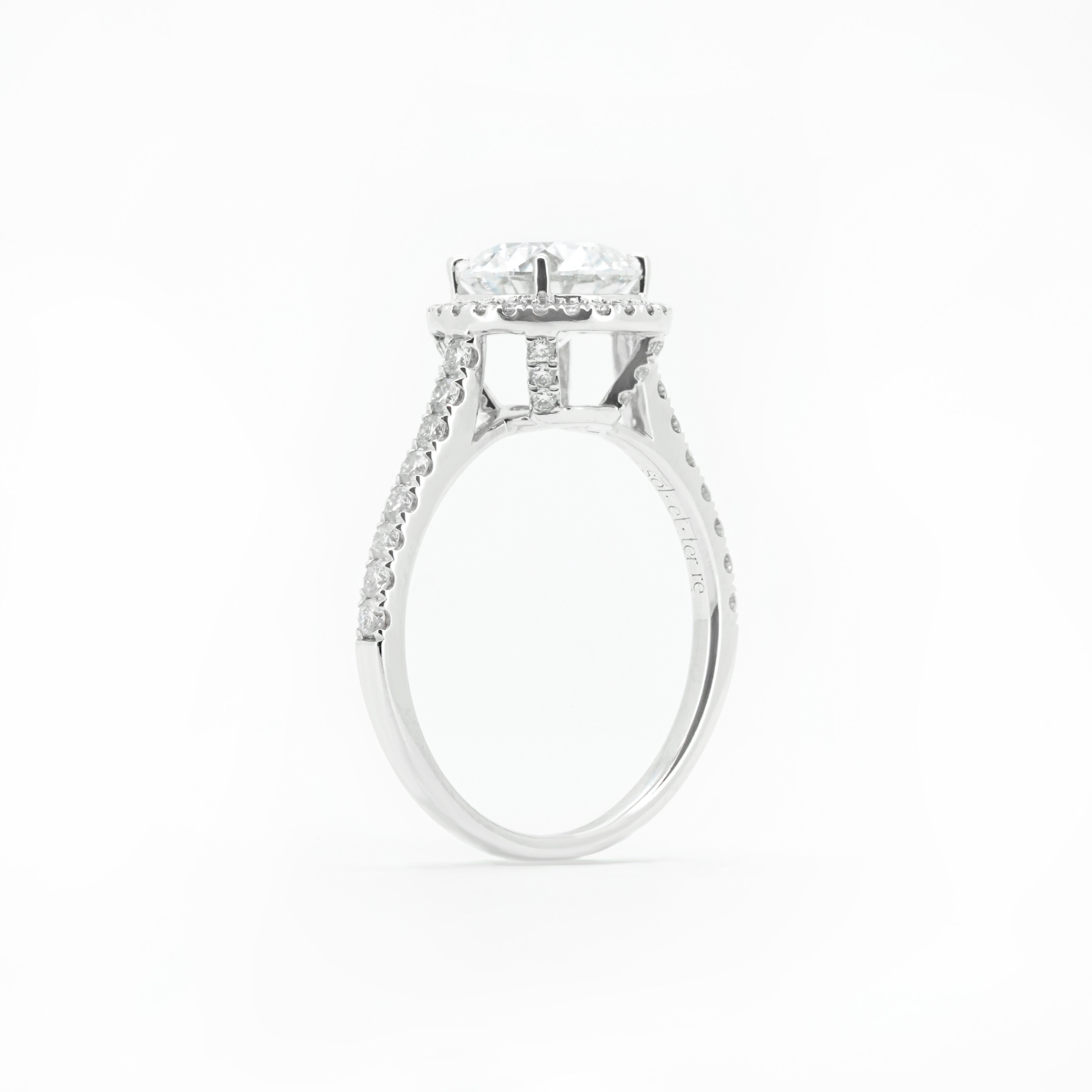 Classsic Round Diamond Ring with Halo and High Bridge | Sol et Terre