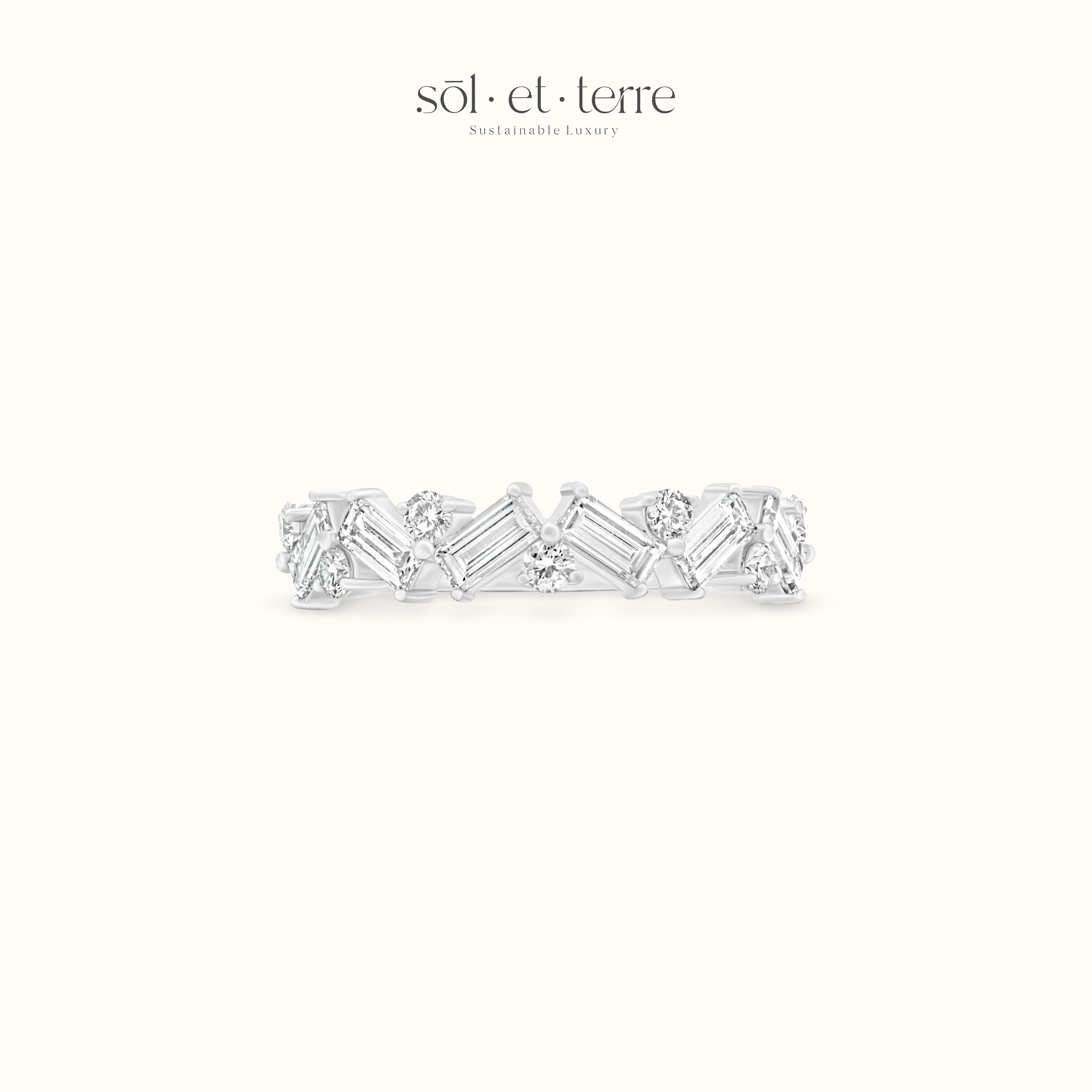 Criss Cross Round and Baguette Diamonds in White Gold | Sol et Terre