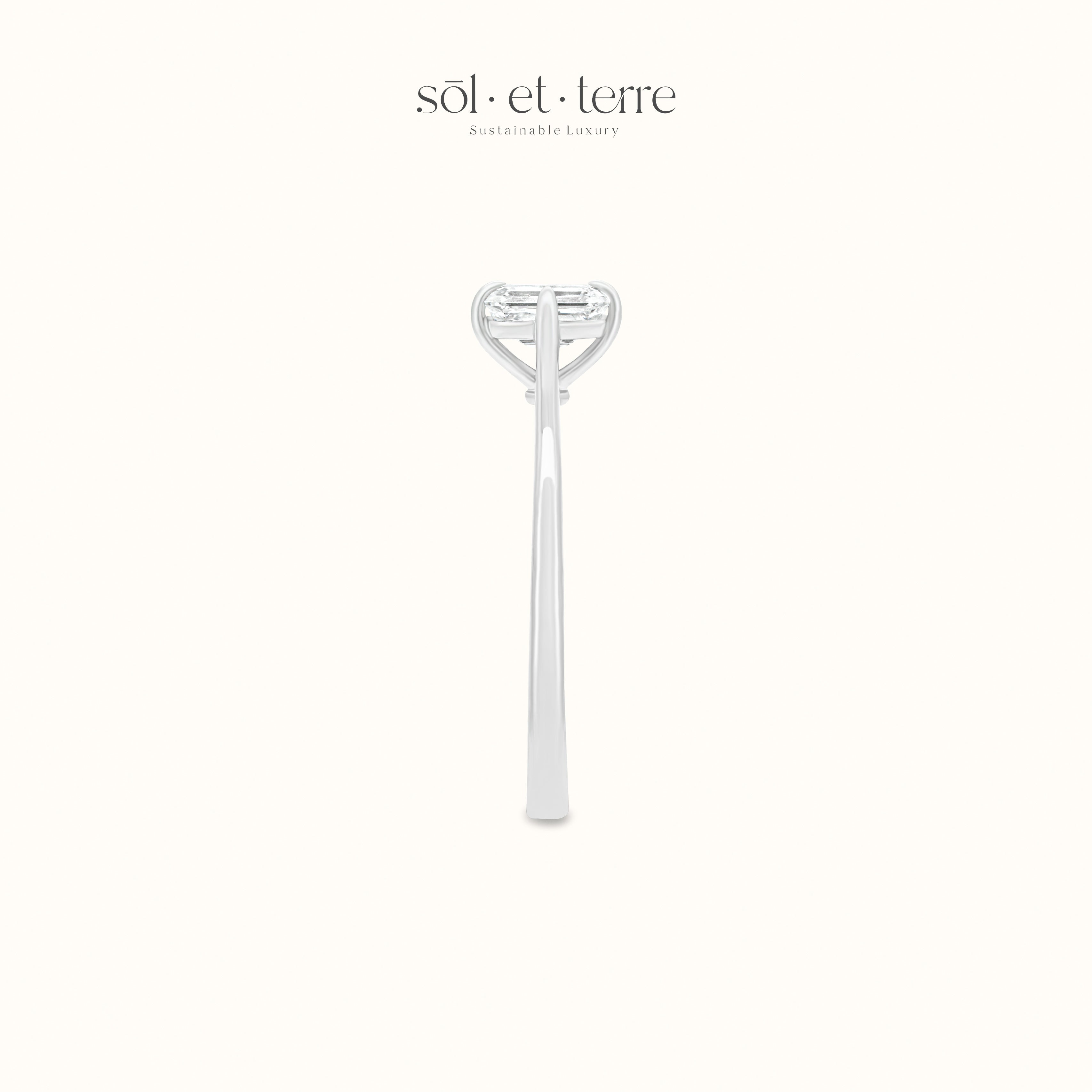 Emerald Diamond with Sideway Prong | Sol et Terre
