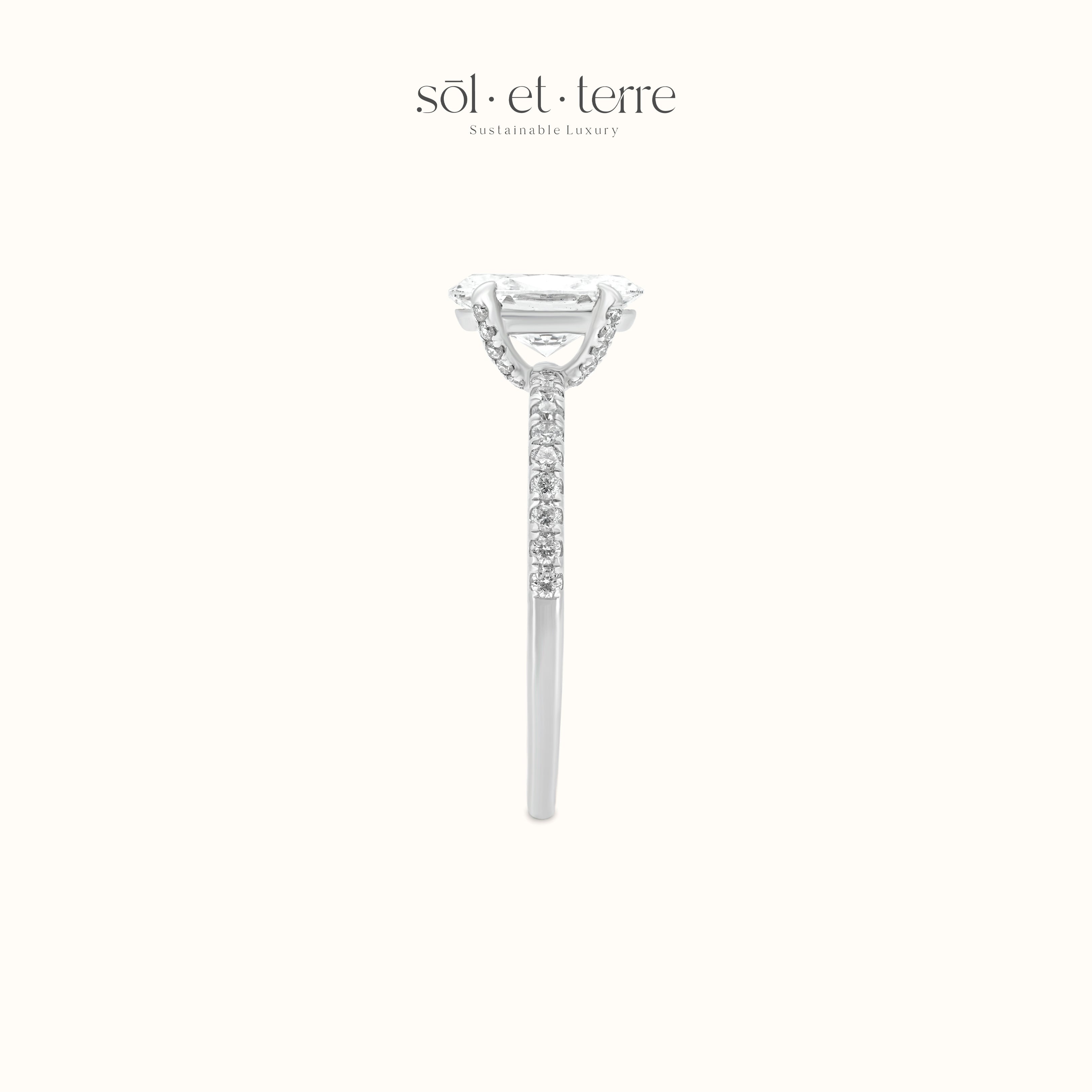 Oval Diamond with Crossed Back Setting | Sol et Terre