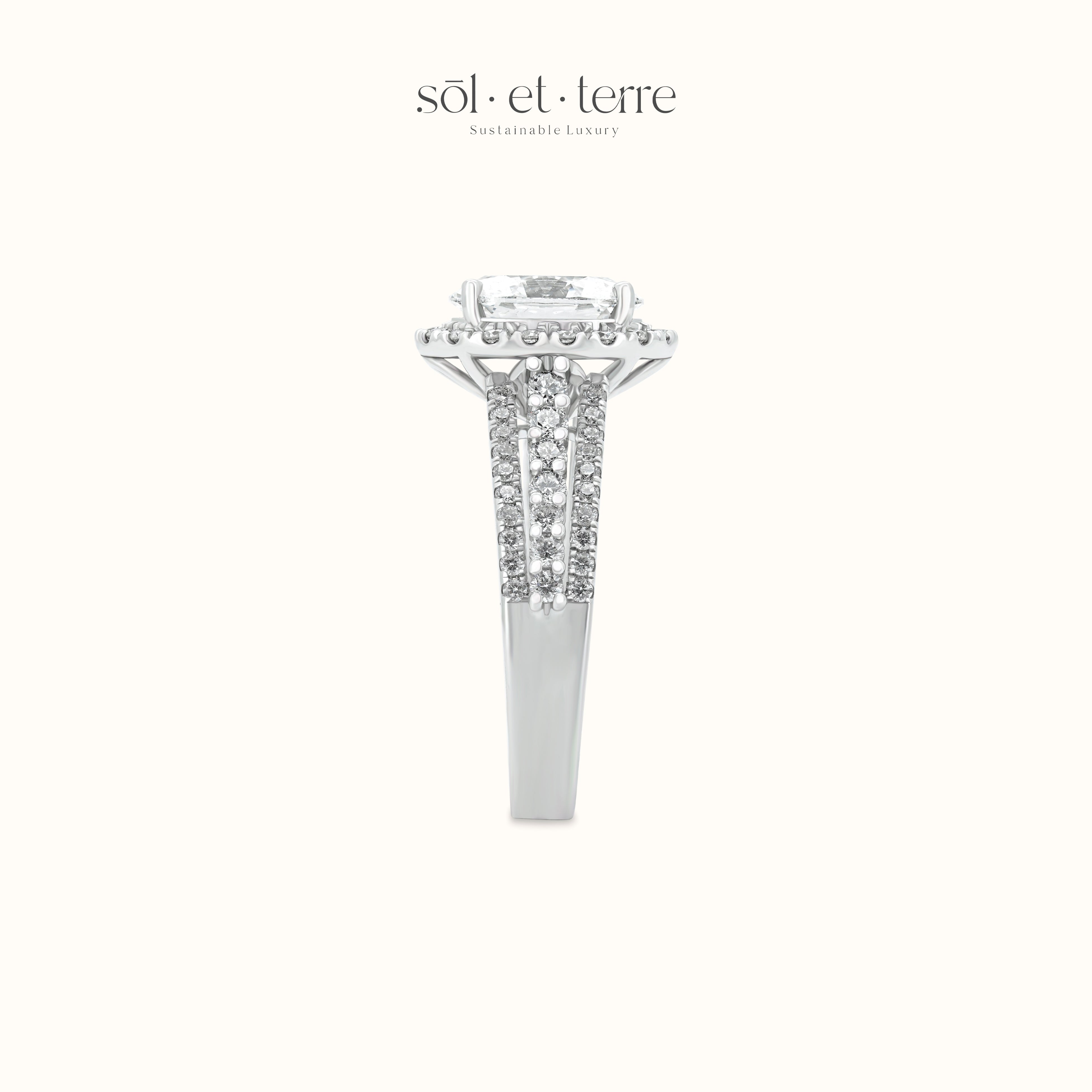 True Oval Engagement Ring | Sol et Terre