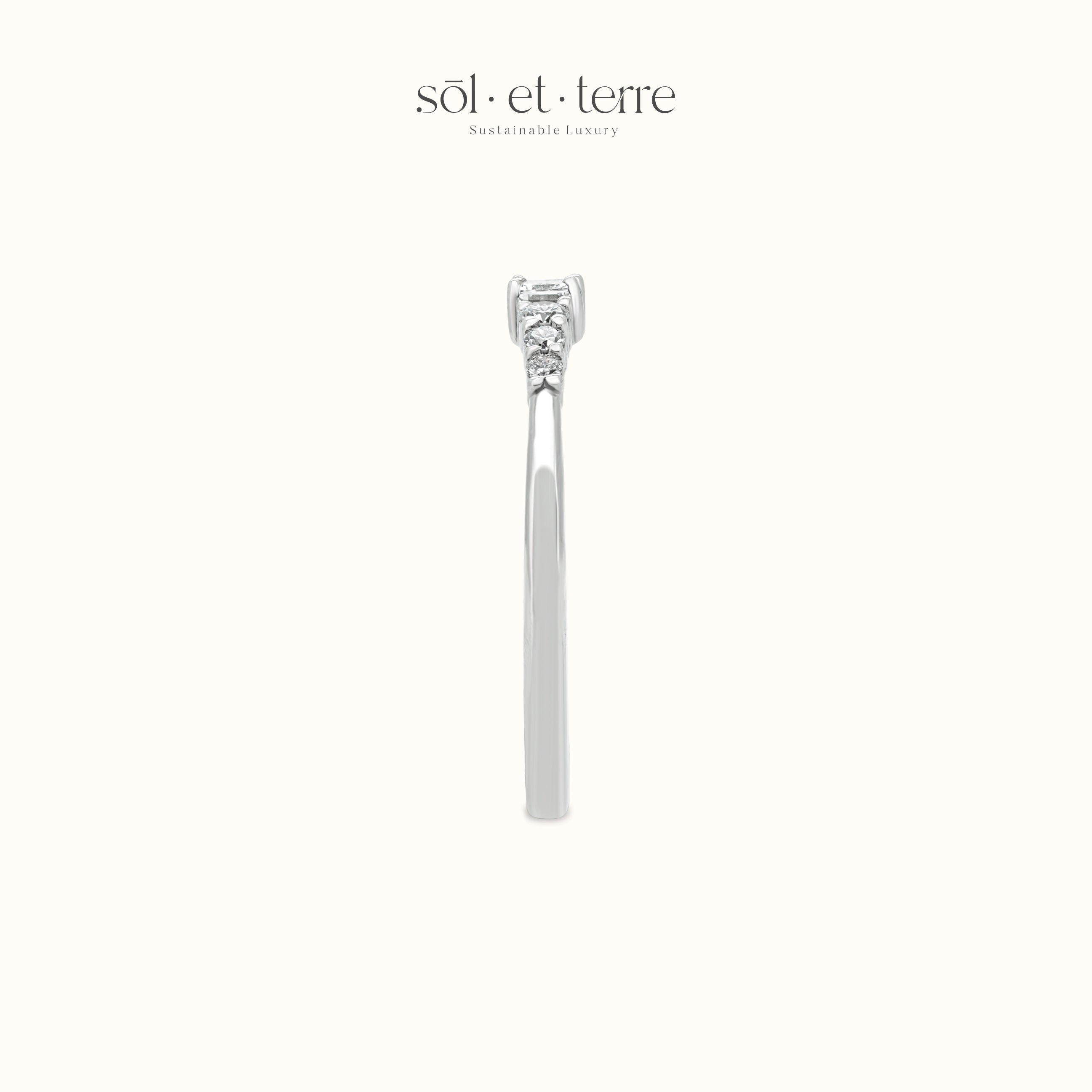 Mini East West Baguette Ring | Sol et Terre
