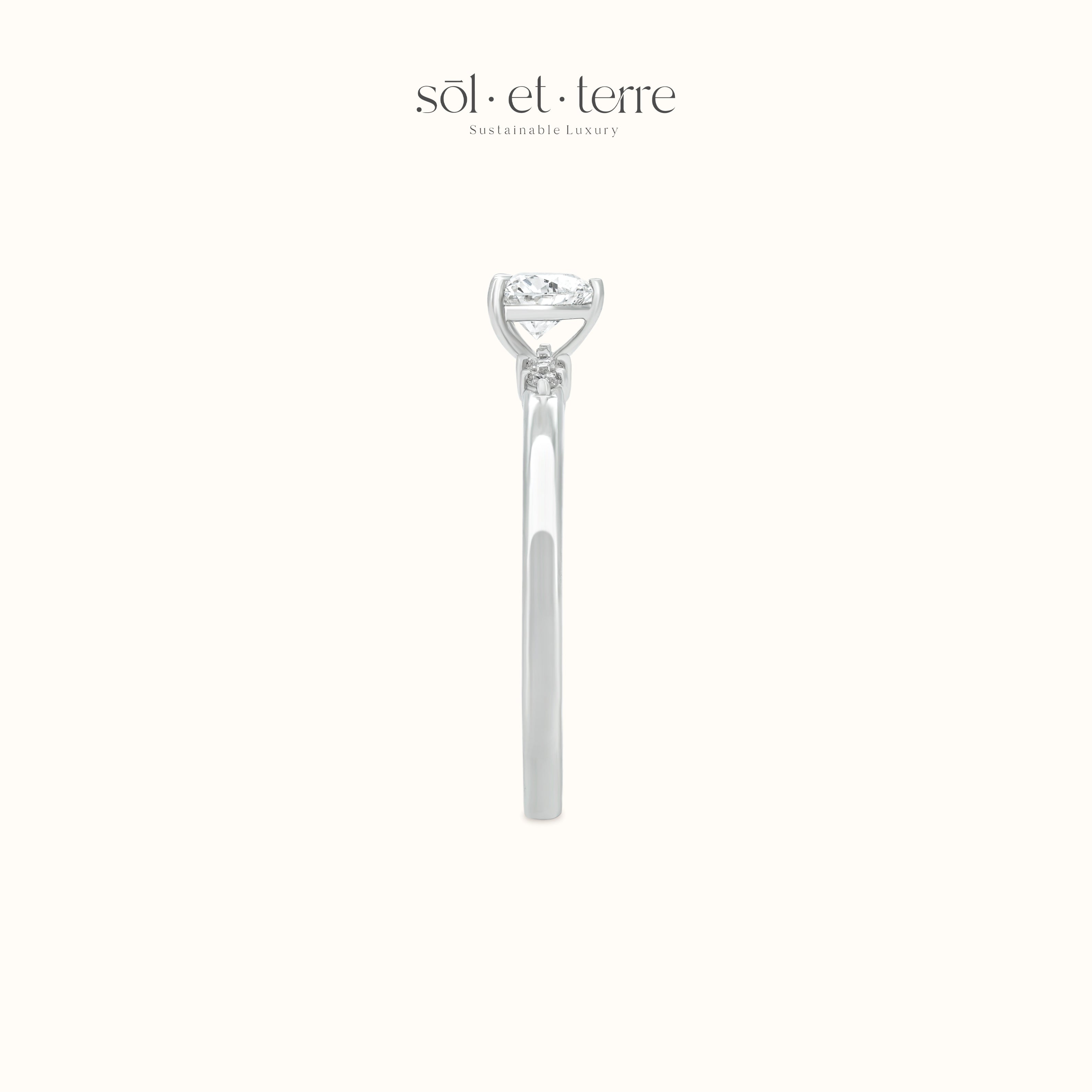 Lovely Heart Engagement Ring | Sol et Terre