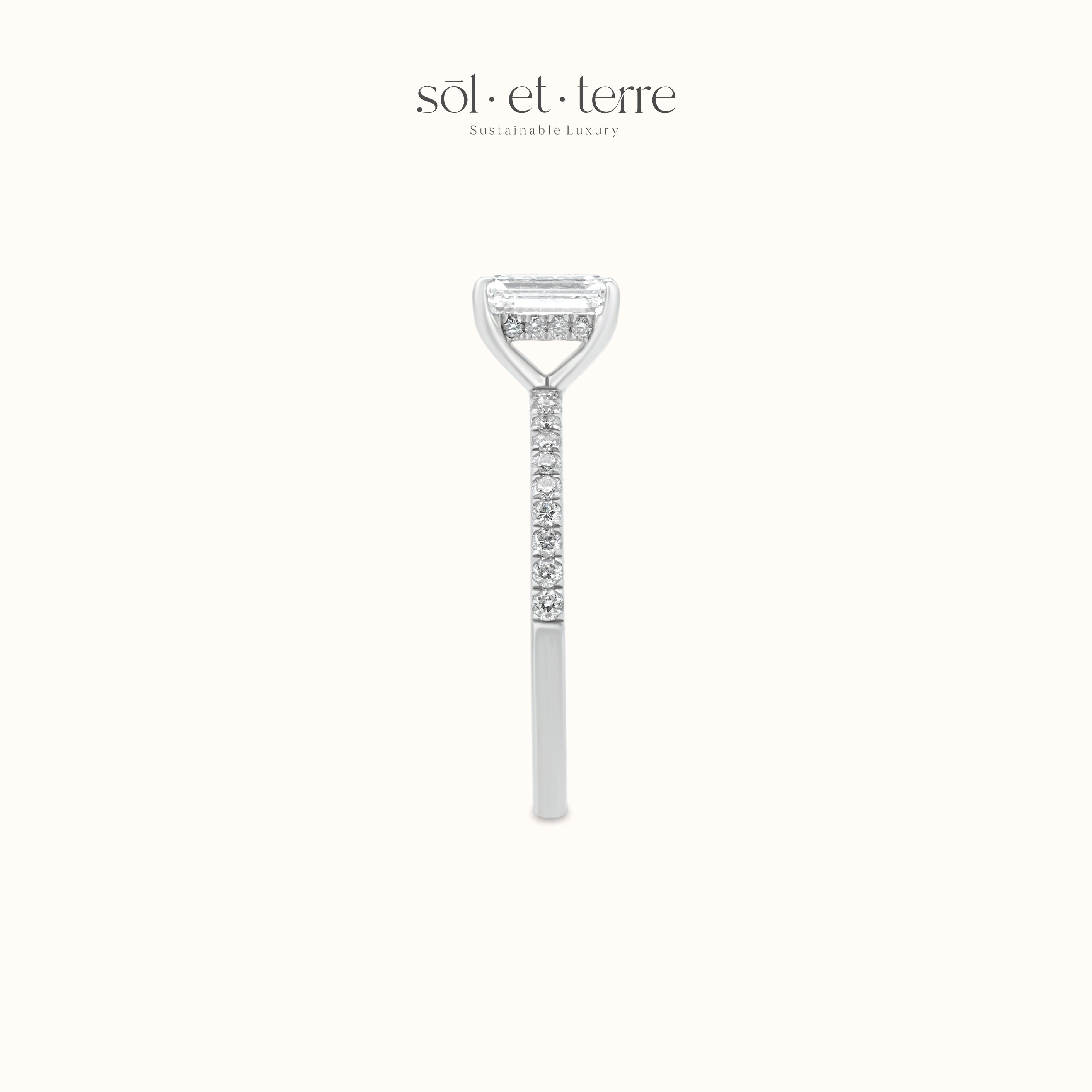 Emerald Diamond with Pave Band | Sol et Terre