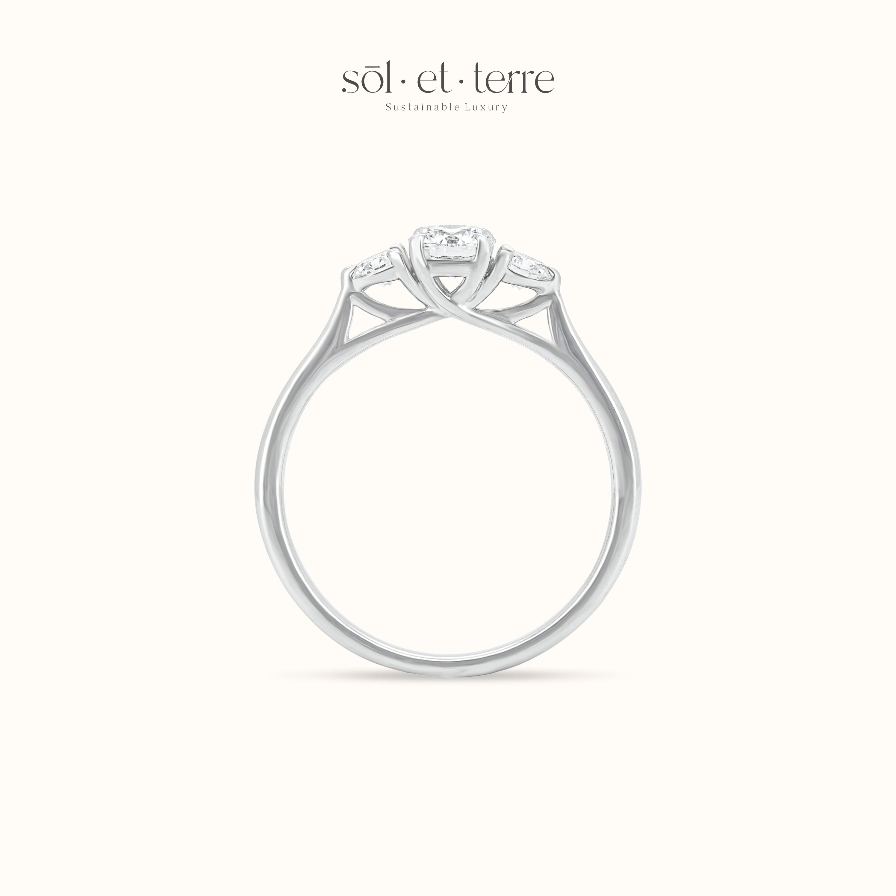 Trilogy Round Diamond Ring with Crossed Prong | Sol et Terre