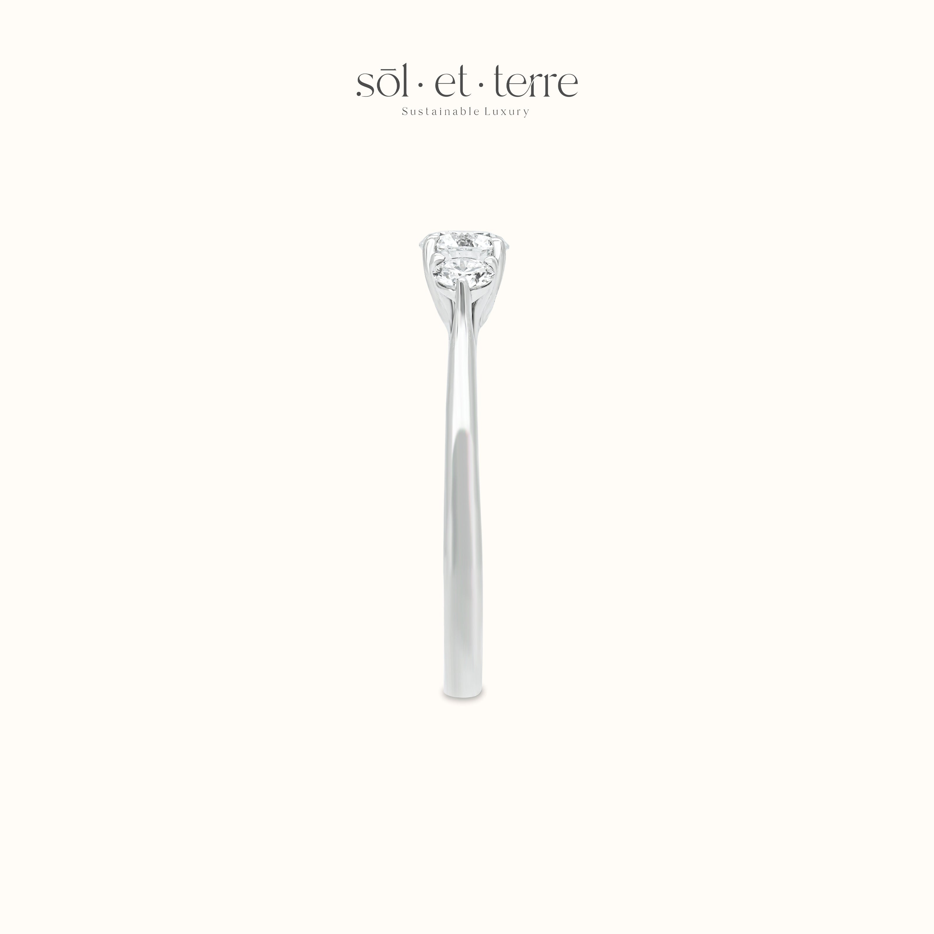 Trilogy Round Diamond Ring with Crossed Prong | Sol et Terre