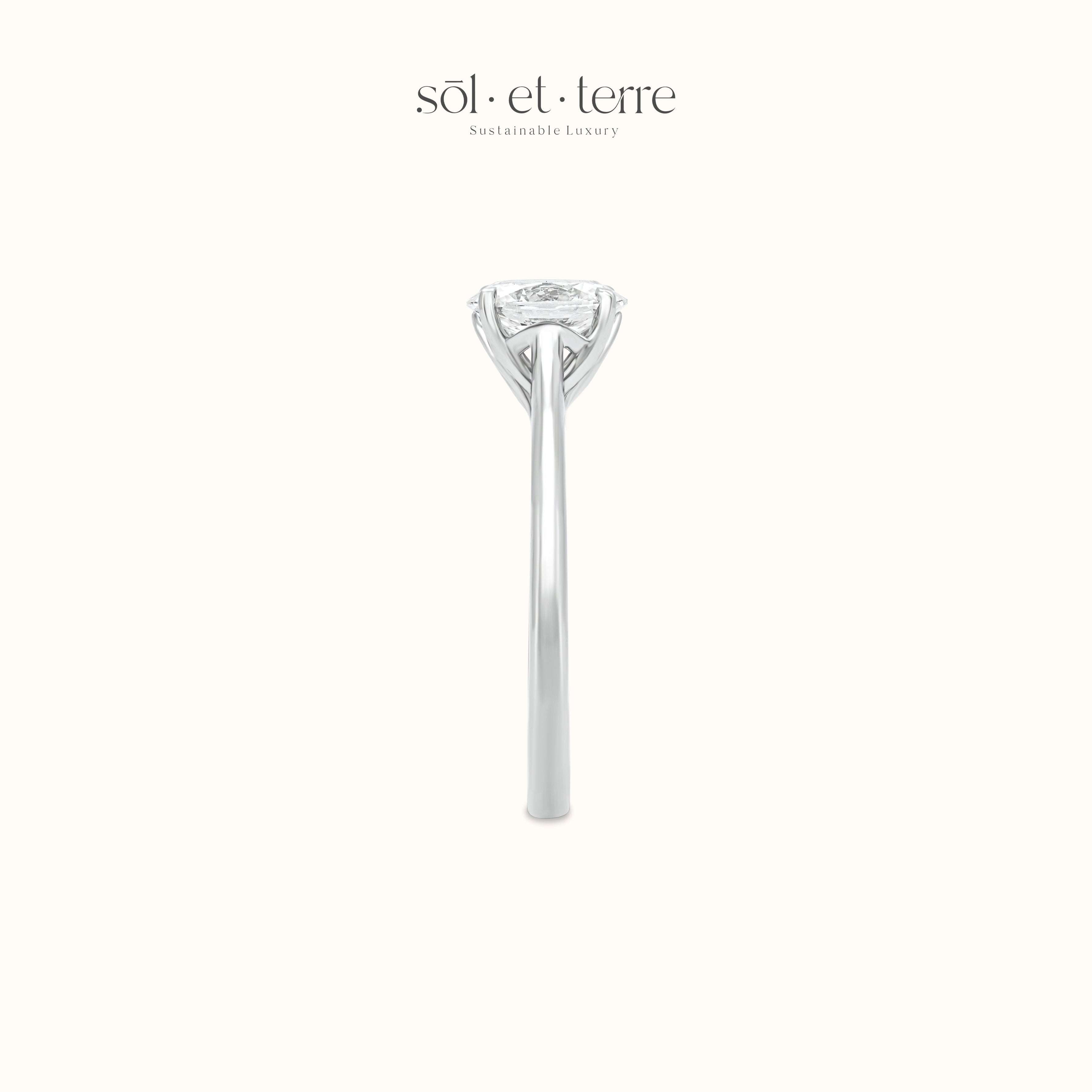 Oval Diamond Ring with Petal Prong | Sol et Terre