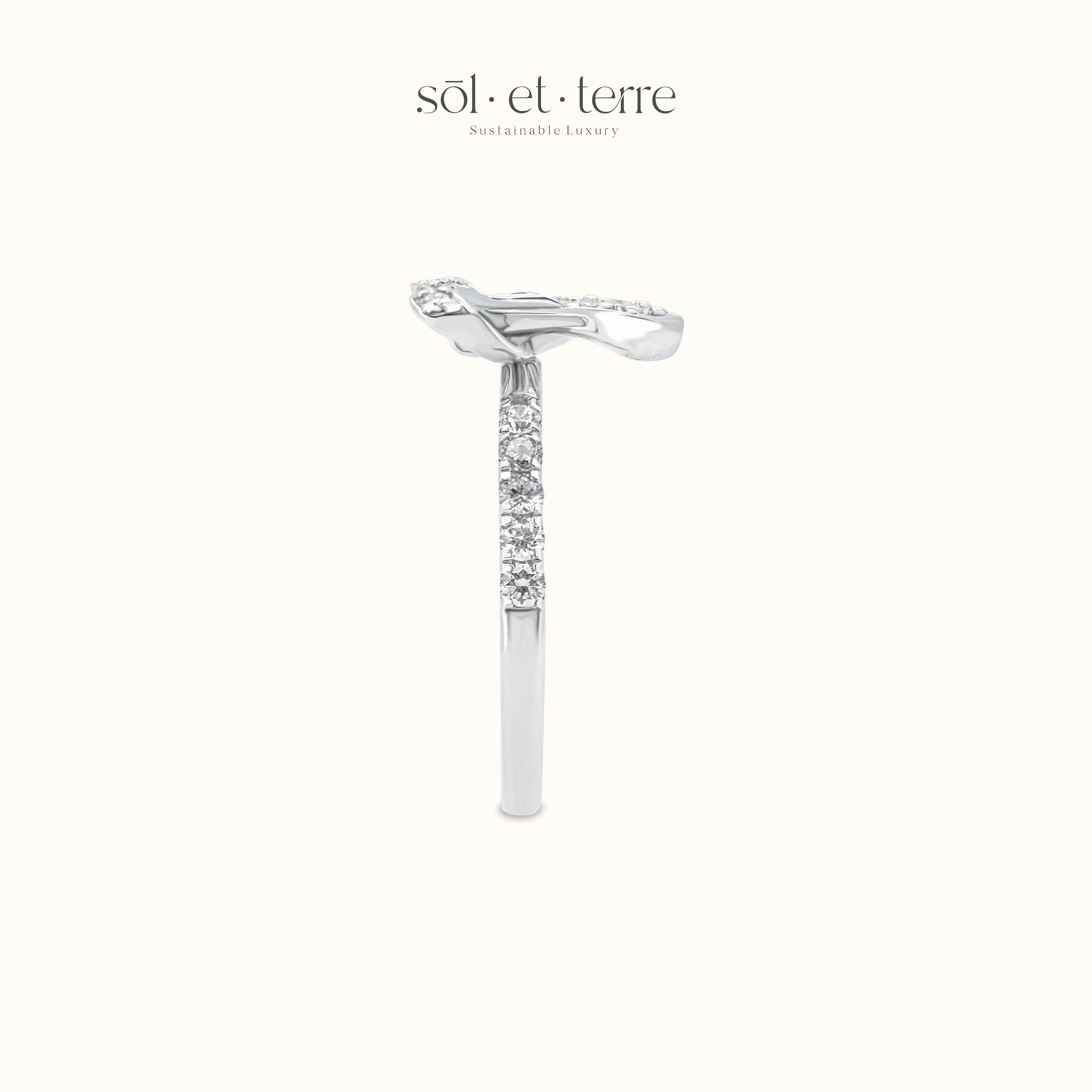 Ribbon Diamond Ring | Sol et Terre