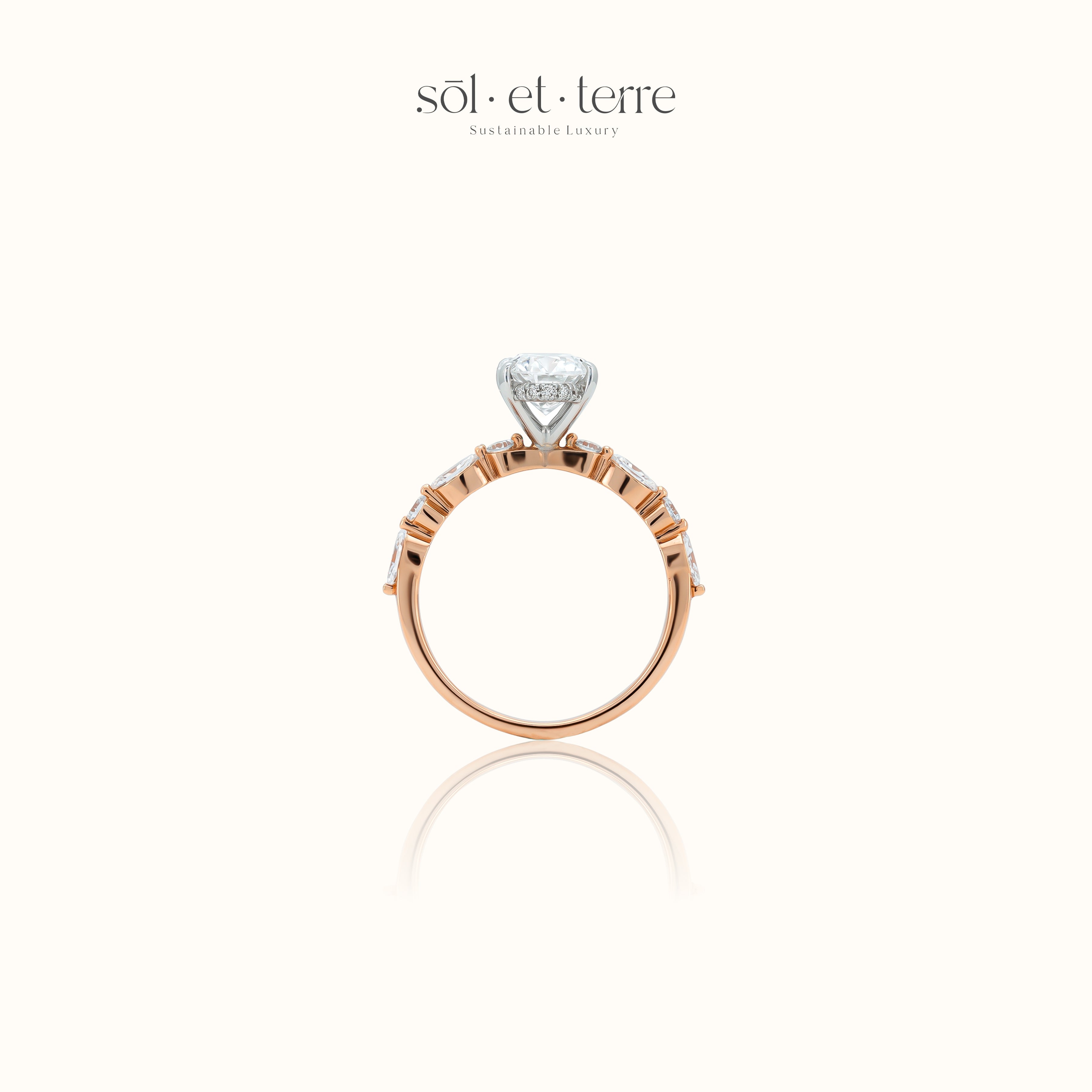 Oval Diamond with Marquise and Round Cut Diamonds | Sol et Terre