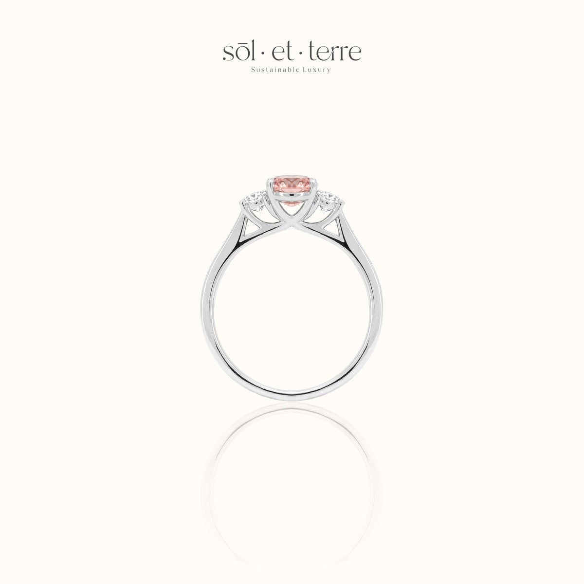 Oval Trilogy Diamond Ring | Sol et Terre